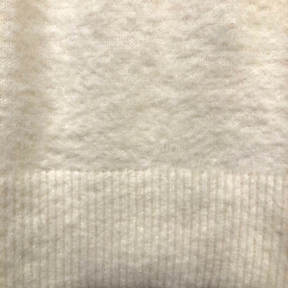 H&M Cream Fuzzy Mock Neck Pullover Womens Sweater XS - Picture 2 of 16